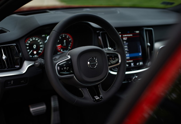 Volvo S60.