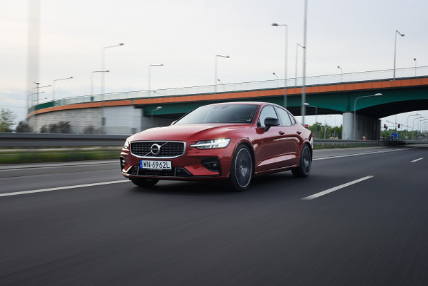 Volvo S60.