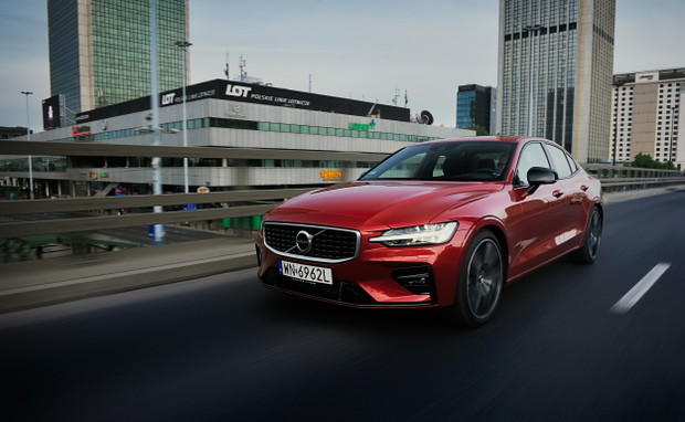 Volvo S60.