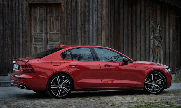 Volvo S60.