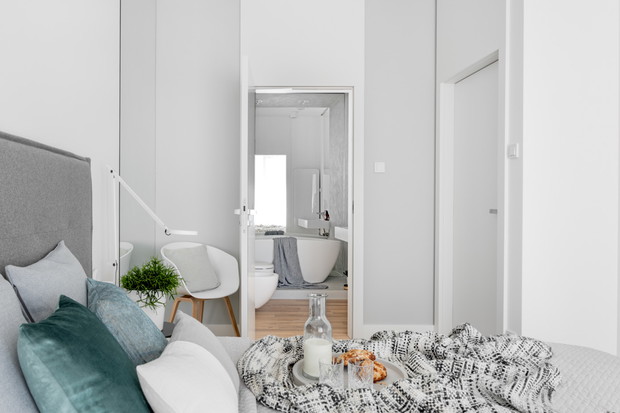 Mieszkanie w bieli, projekt: DESIGN MY DEER, fot. AYUKO STUDIO