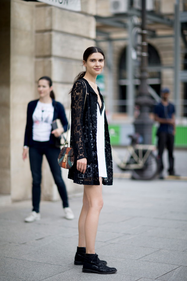 Street fashion: modelki off duty na Paris Fashion Week haute couture AW17
