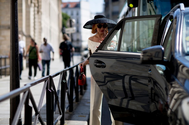 Street fashion: Paris Fashion Week haute couture jesień-zima 2017/2018