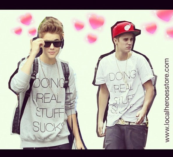 Justin Bieber w koszulce i bluzie Local Heroes