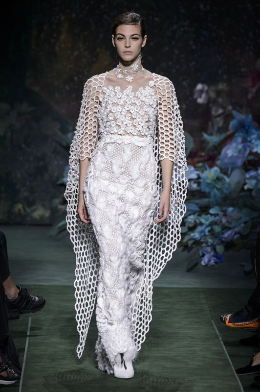 Suknie ślubne z pokazów haute couture jesień-zima 2017/2018 - Fendi