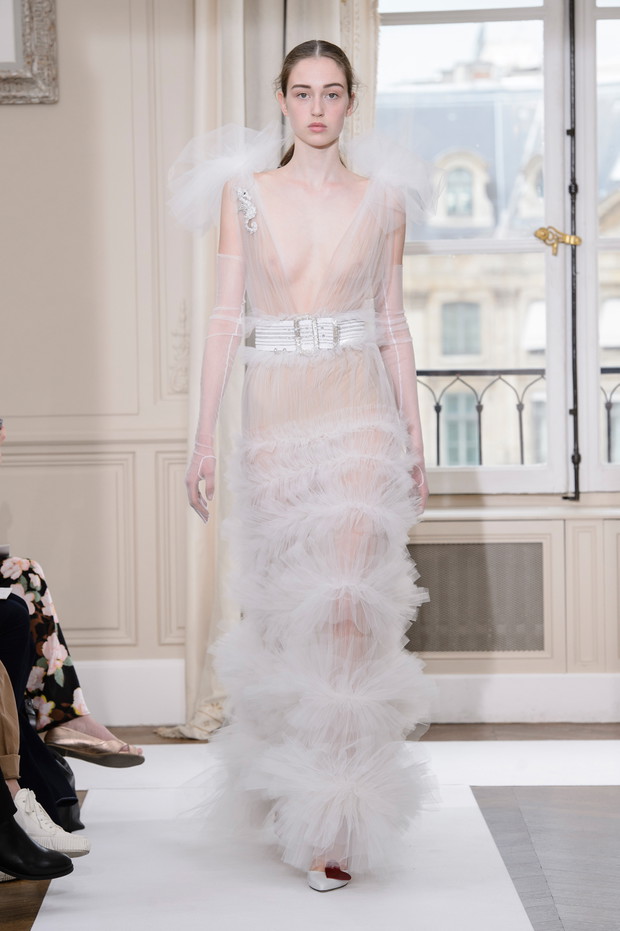Suknie ślubne z pokazów haute couture jesień-zima 2017/2018 - Schiaparelli