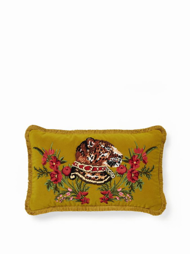 Poduszka z kolekcji Gucci Décor, courtesy Gucci