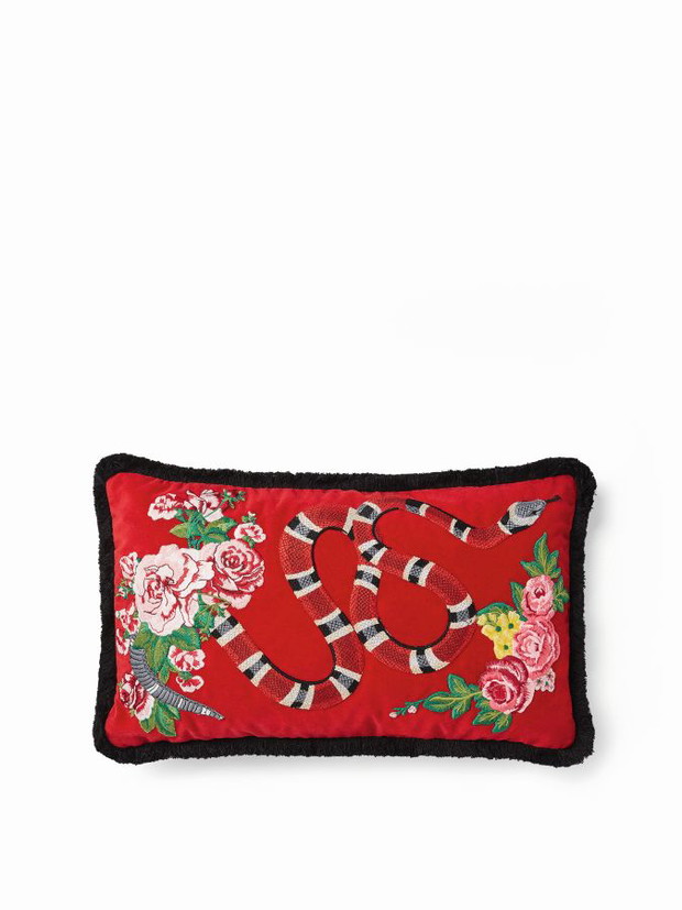 Poduszka z kolekcji Gucci Décor, courtesy Gucci