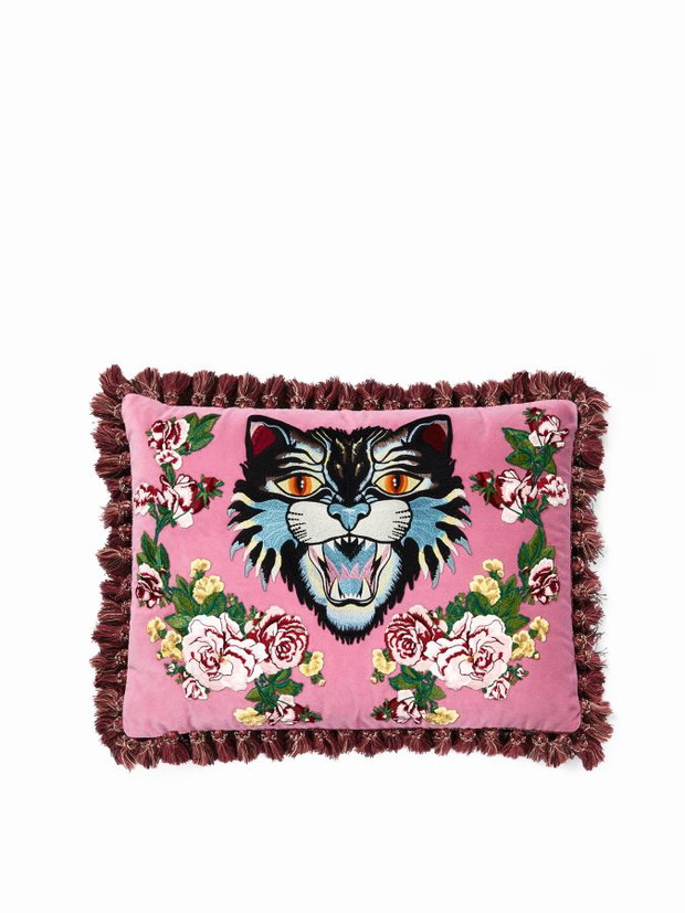Poduszka z kolekcji Gucci Décor, courtesy Gucci