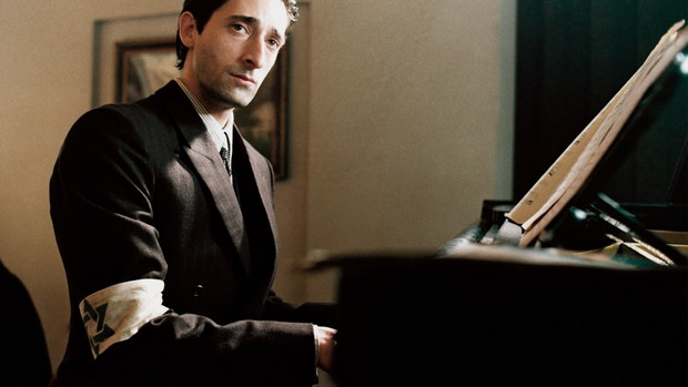 Adrien Brody jako Władysław Szpilman w filmie Pianista'