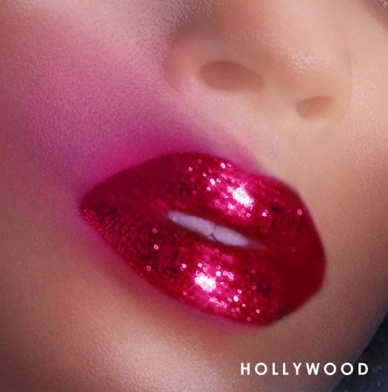 Brokatowa pomadka Ciaté London Glitter Flip - hit internetu!
