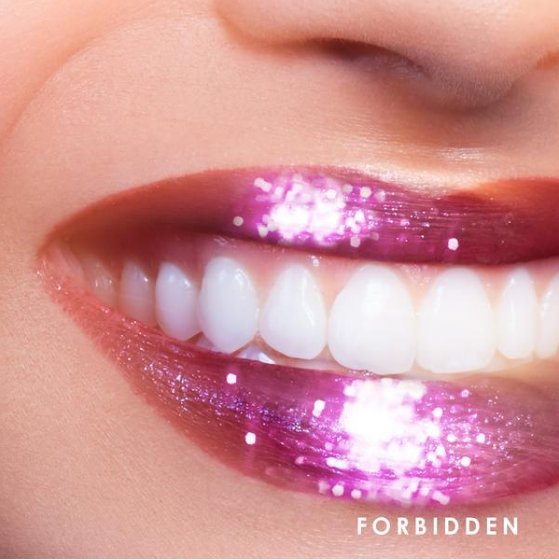 Brokatowa pomadka Ciaté London Glitter Flip - hit internetu!