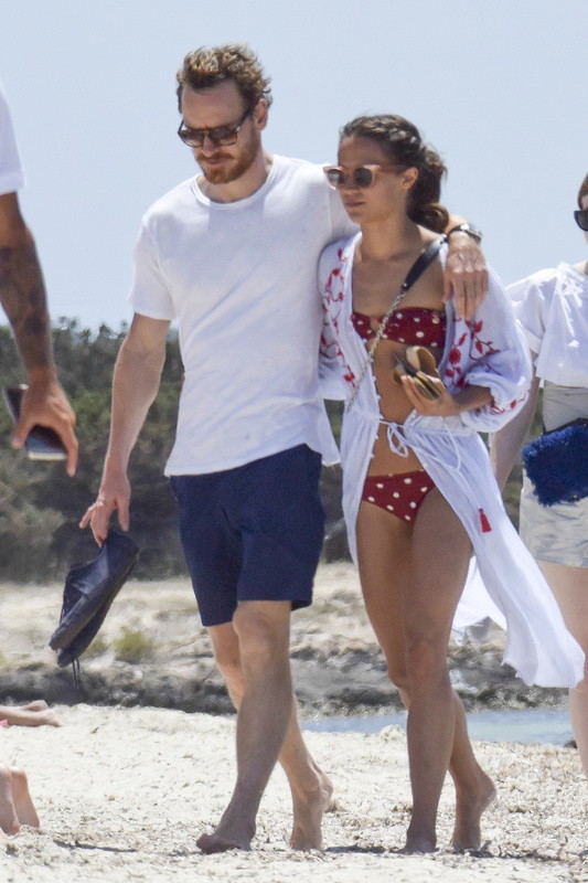 Alicia Vikander i Michael Fassbender na wakacjach w Formentera, 05