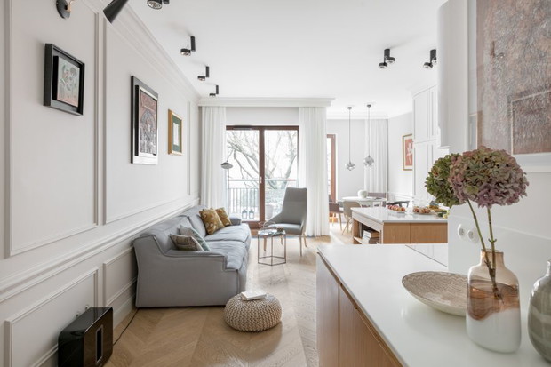 Jasny apartament na warszawskim Powiślu, projekt: Filip Domagała, Domagała Design, fot. Ayuko Studio