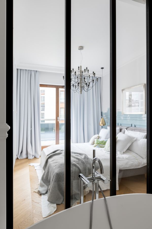 Jasny apartament na warszawskim Powiślu, projekt: Filip Domagała, Domagała Design, fot. Ayuko Studio
