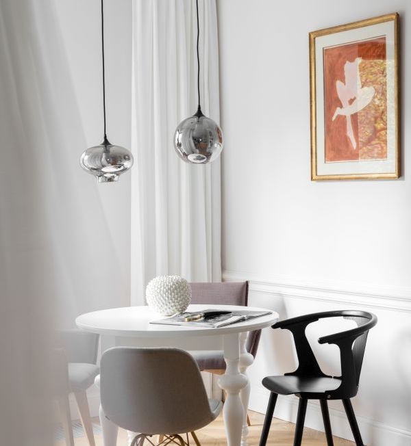 Jasny apartament na warszawskim Powiślu, projekt: Filip Domagała, Domagała Design, fot. Ayuko Studio
