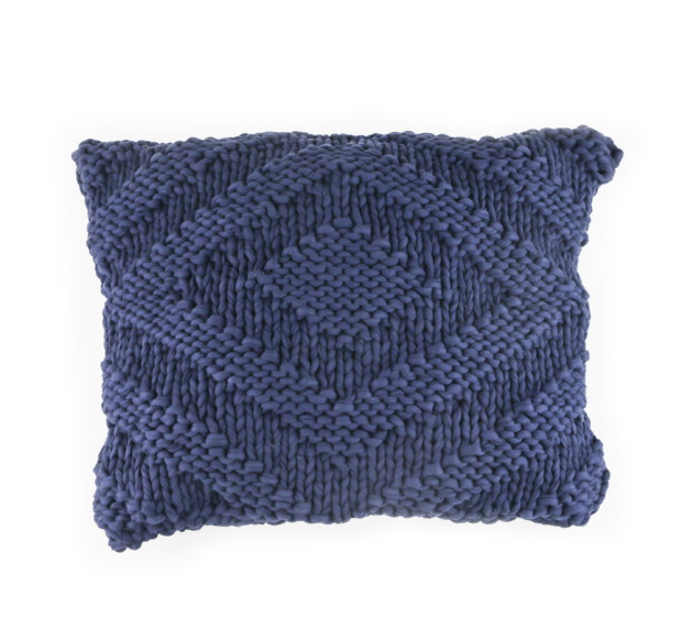 Poduszka Bremen, We Are Knitters, poziom łatwy, 239 zł