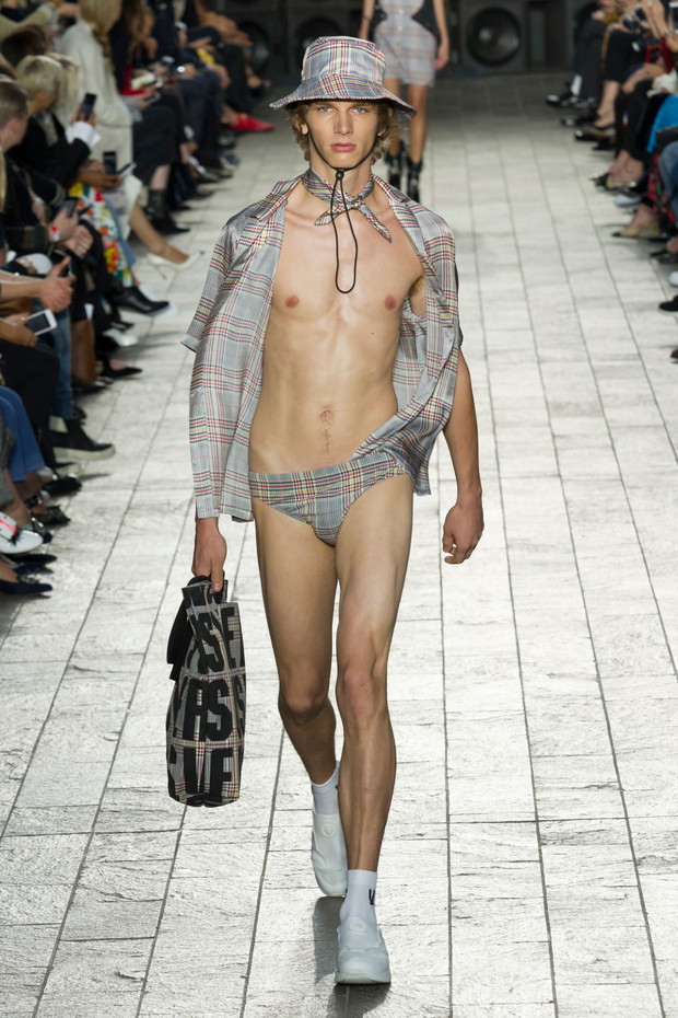 Pokaz Versus Versace SS18