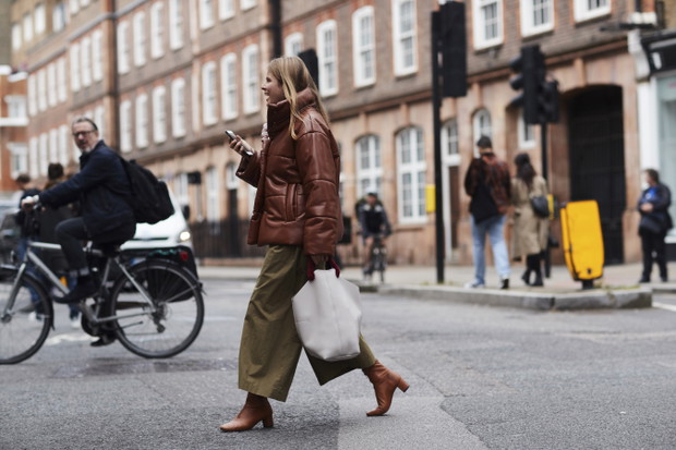 Zdjęcia street fashion z Londyńskiego Tygodnia Mody SS18