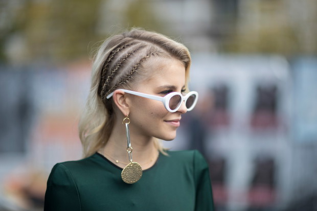 Modne buty, torebki i biżuteria - street fashion wiosna-lato 2018