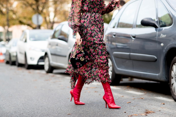 Modne buty, torebki i biżuteria - street fashion wiosna-lato 2018