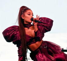 Ariana Grande oskarża znaną sieciówkę o wykorzystanie jej wizerunku