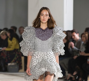 Pokaz Giambattista Valli SS18