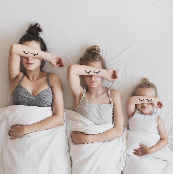#allthatisthree, czyli wspólne zdjęcia matki z córkami hit na insta!