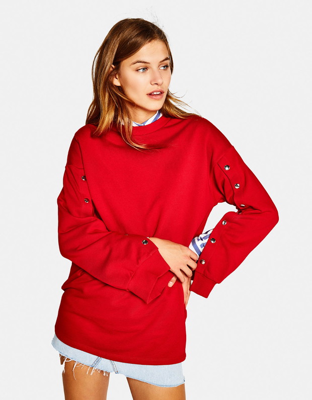 Czerwona bluza Bershka