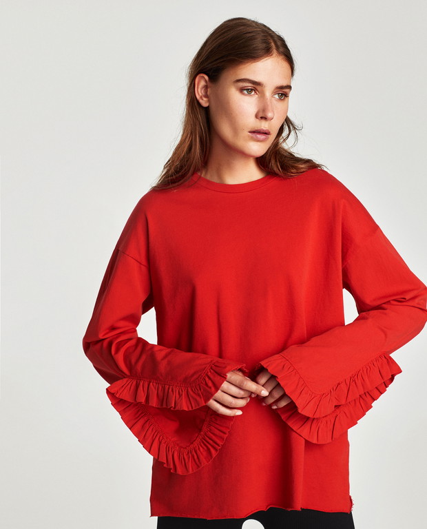 Czerwona bluza z szerokimi rękawami Zara