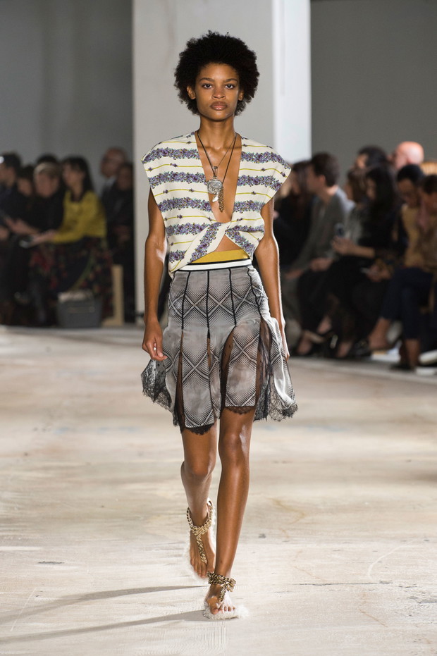 Pokaz Giambattista Valli SS18