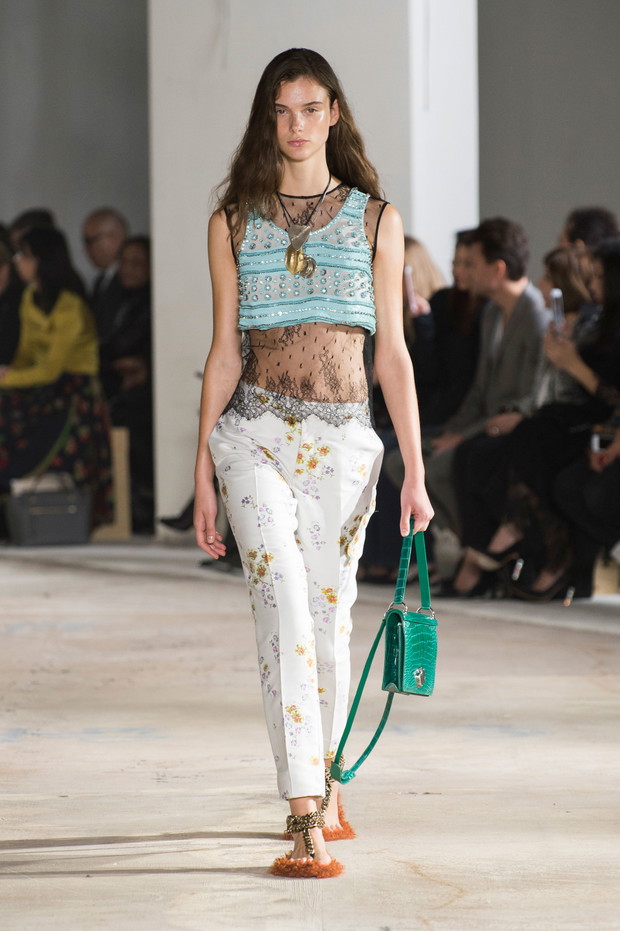 Pokaz Giambattista Valli SS18