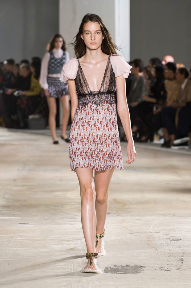 Pokaz Giambattista Valli SS18