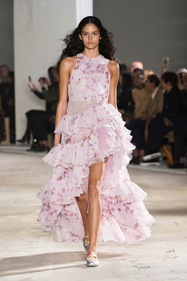 Pokaz Giambattista Valli SS18