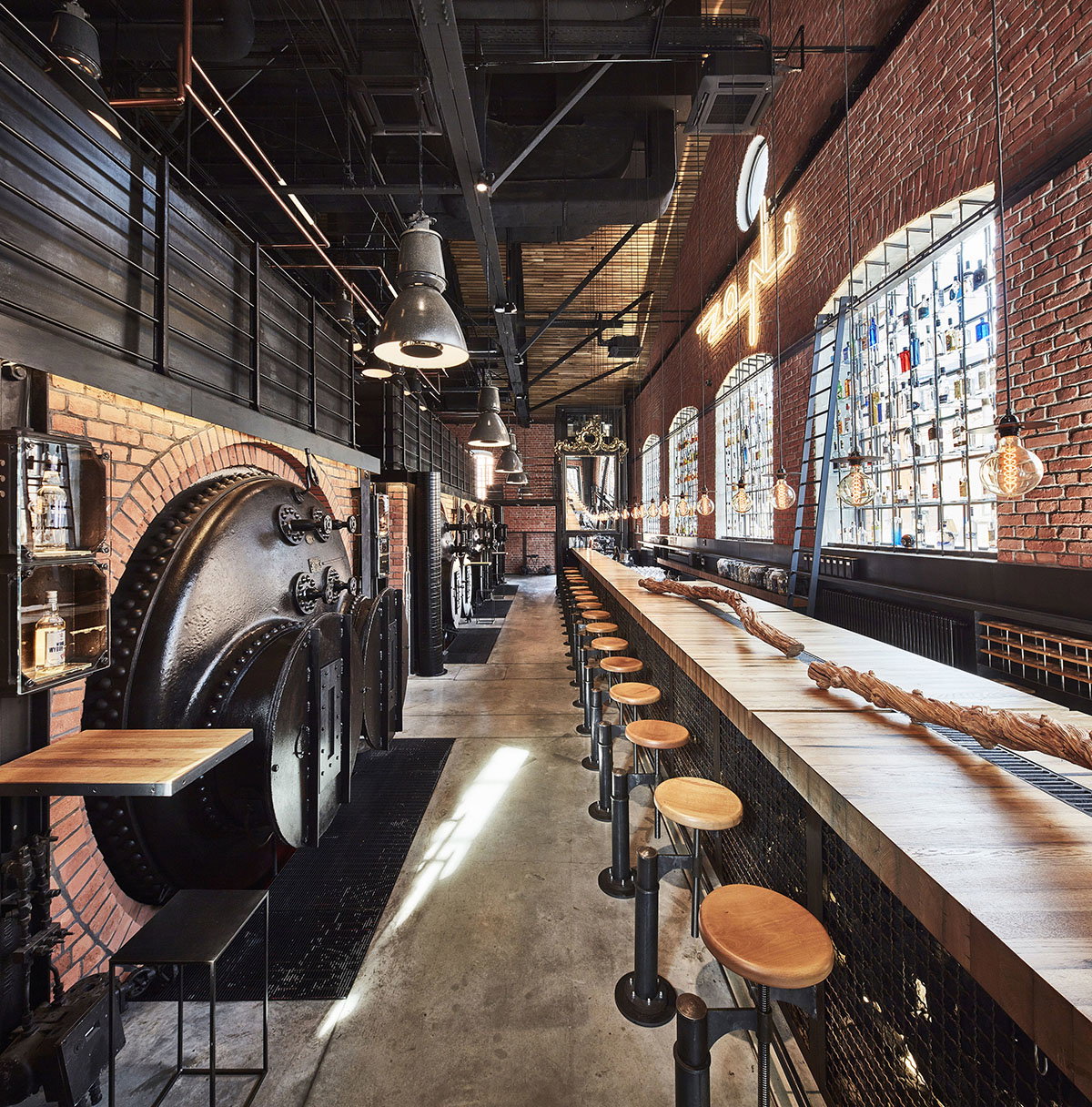 Restauracja Zoni w Centrum Praskim Koneser, projekt: Nizio Design International