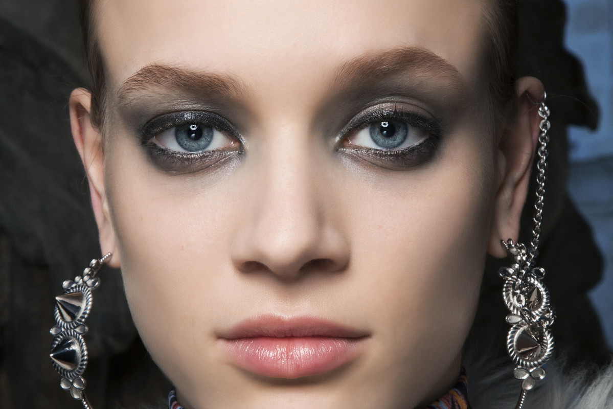 Smokey eye na jesień 2019