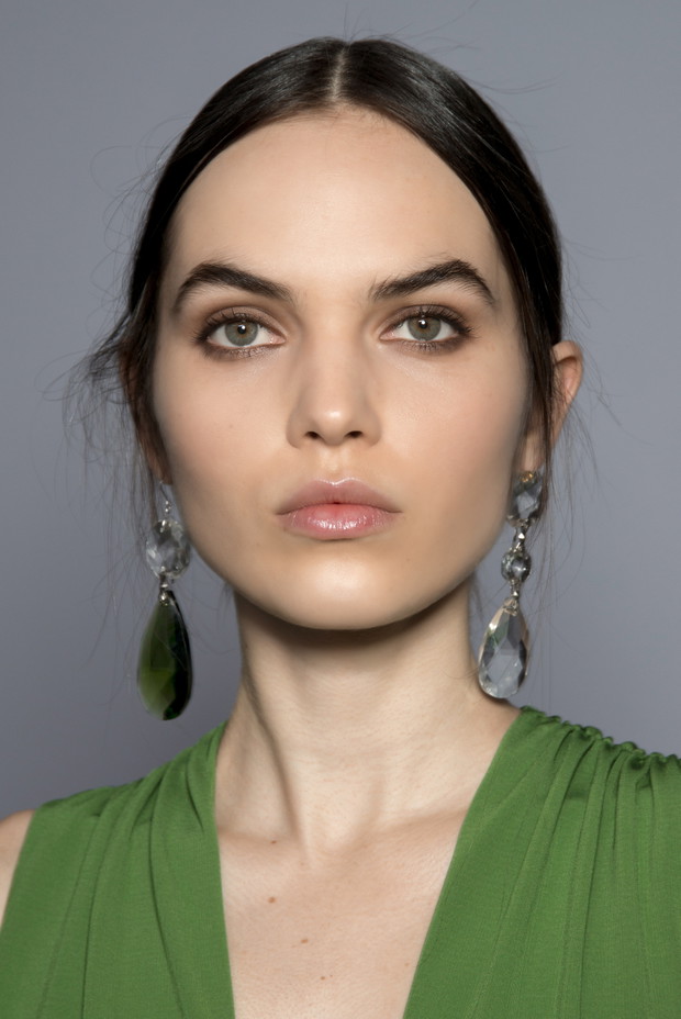 Makijaż smokey eye - Tory Burch jesień-zima 2019/2020