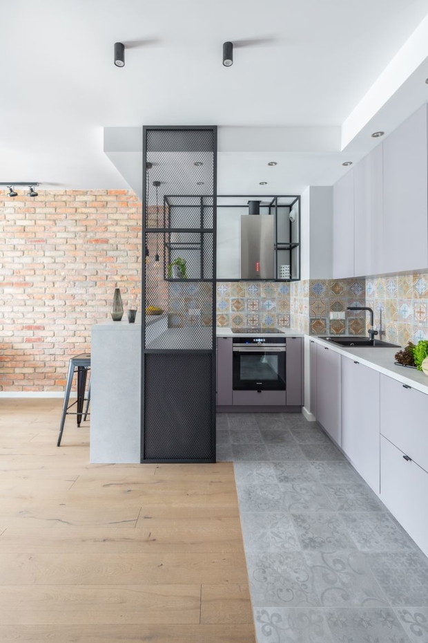 Mieszkanie z industrialnymi akcentami, projekt: Decoroom
