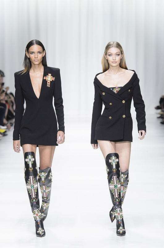 Sukienki Versace SS18