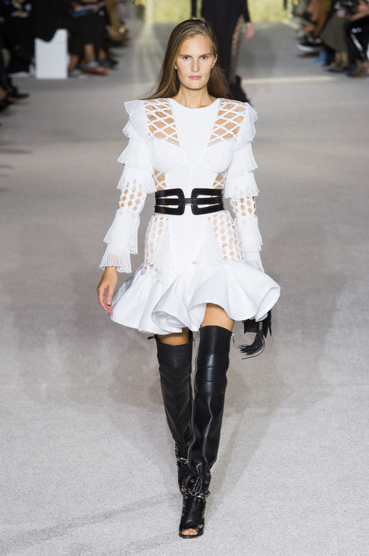 Suknia Balmain SS18
