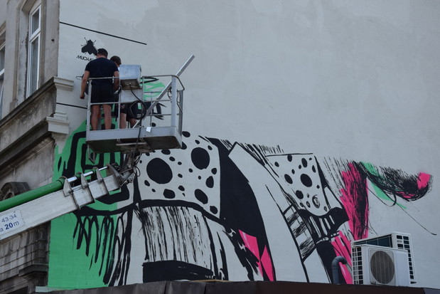 Mural z Krzysztofem Komedą w Ostrowie Wielkopolskim
