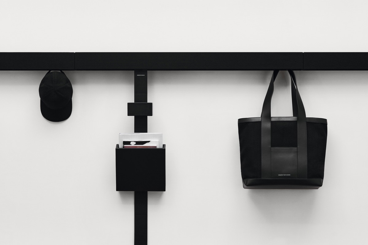 Raf Simons dla Kvadrat