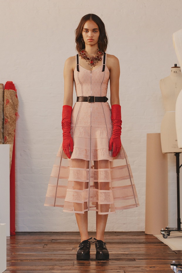 Kolekcja Alexander McQueen Resort 2018