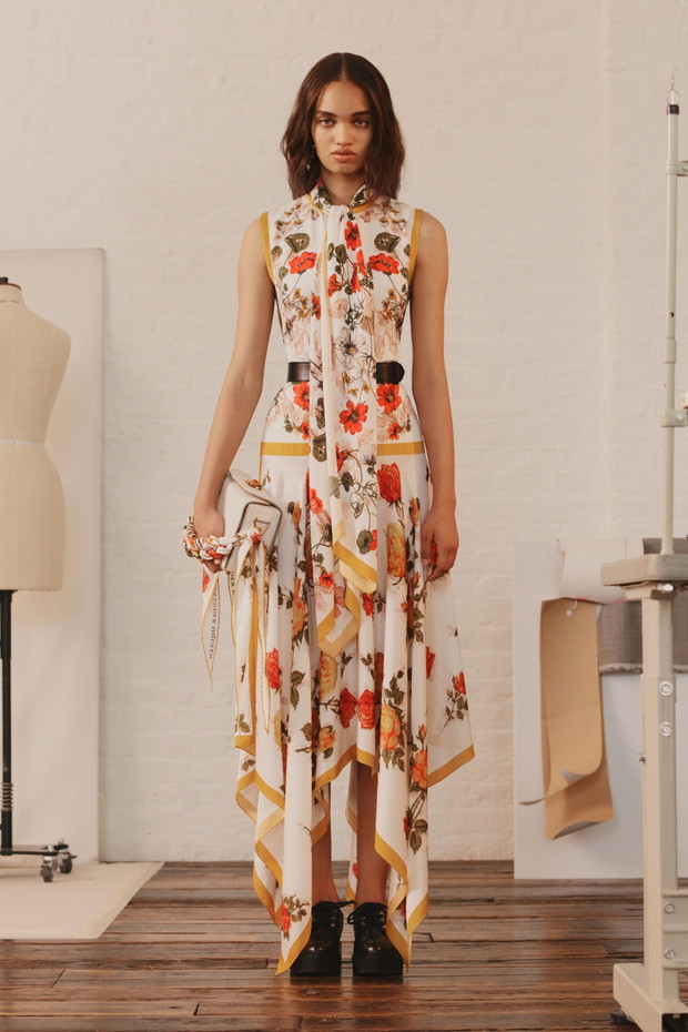 Kolekcja Alexander McQueen Resort 2018