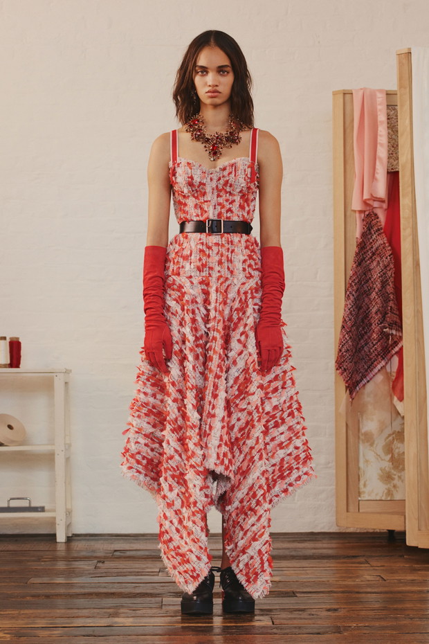 Kolekcja Alexander McQueen Resort 2018
