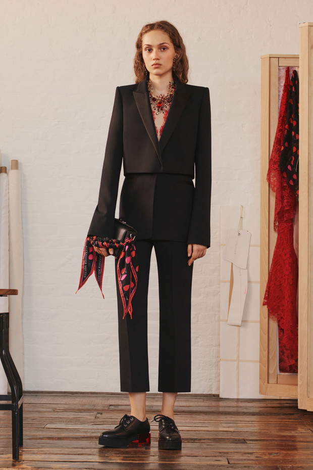 Kolekcja Alexander McQueen Resort 2018