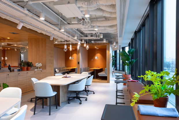 „Najlepsze Biuro w Branży Coworkingowej” – Spaces