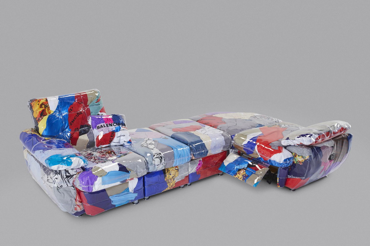 Sofa od Balanciaga
