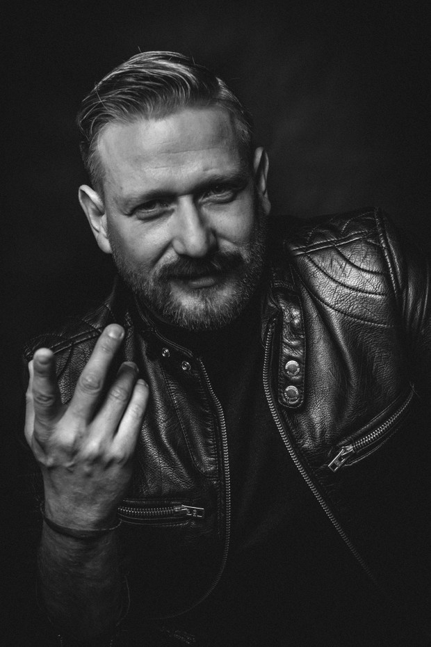 Bartek Jędrzejczak w akcji Movember.