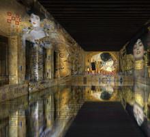 Wystawa Klimta w Bassins de Lumières w Bordeaux